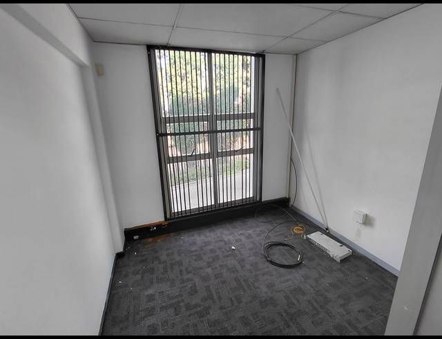 248M² OFFICE TO LET IN KYALAMI